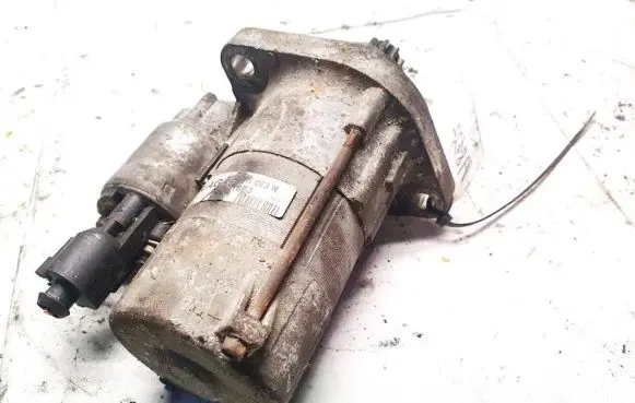 Volkswagen PASSAT B6 Starter motor 2208071619jp
