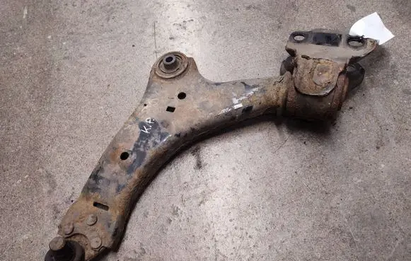 Volvo XC60 Front lower control arm/wishbone