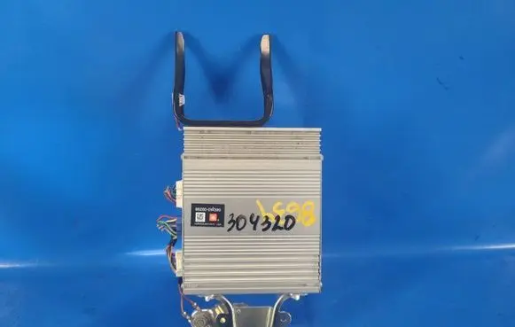 Toyota Camry Sound amplifier 862800W390