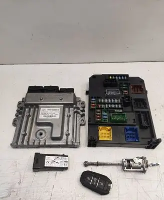Peugeot 508 RXH Engine ECU kit and lock set 9667175380 DW10C