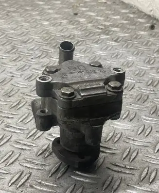 Audi A6 S6 C5 4B Power steering pump