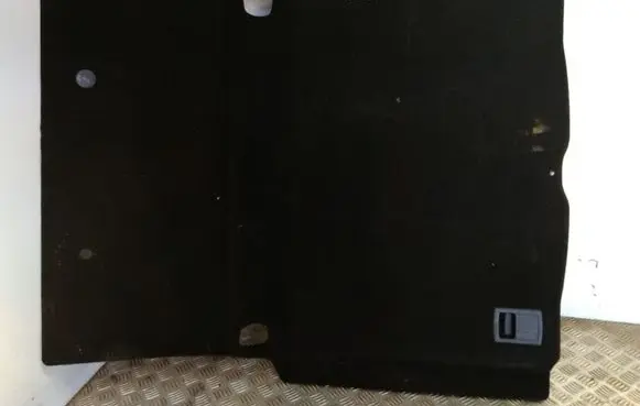 Trunk/boot floor carpet liner