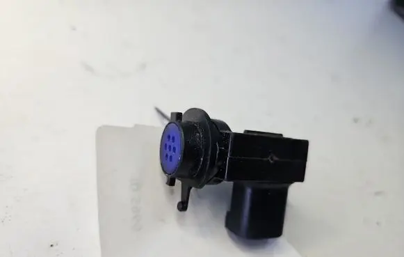 BMW 2 F22 F23 Air quality sensor 9240180 13242411