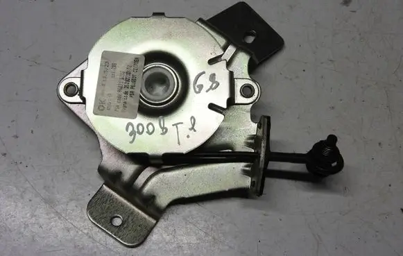 Peugeot 3008 I Tailgate check strap stopper 9683315280