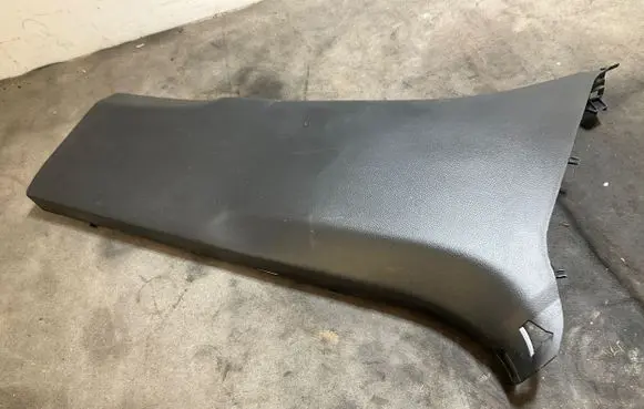 (B) pillar trim (bottom)