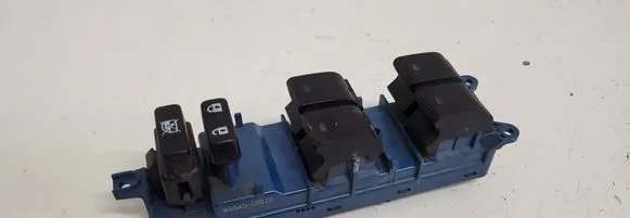 Toyota Verso Electric window control switch 8404005020 30170437 010409172324