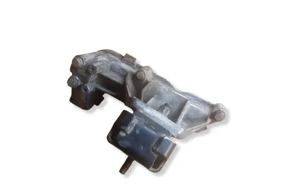 Iveco Daily 4th gen Engine mounting bracket 500376601