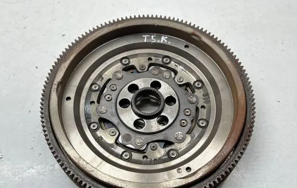 Volkswagen Transporter - Caravelle T5 Flywheel 2295000324