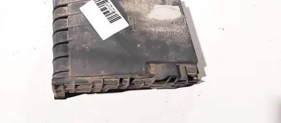 Skoda Octavia Mk2 (1Z) Fuse box cover 1k0937132 0-1718006-1