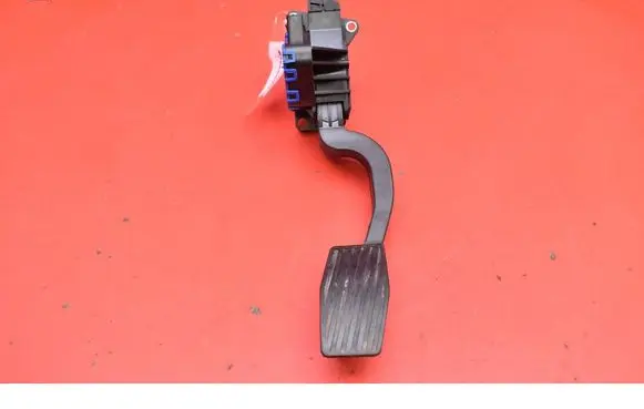 Opel Corsa E Accelerator throttle pedal 