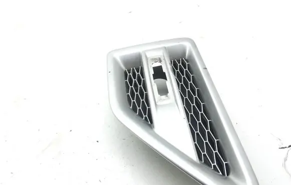 Land Rover Freelander 2 - LR2 Fender grill 6H52014K80BB