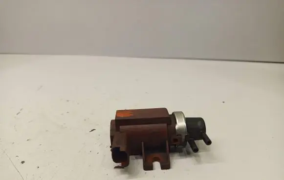 Volvo V50 Turbo solenoid valve 70086602