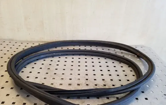 BMW 5 E60 E61 Seal rubber (tailgate) 