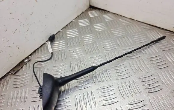 Opel Insignia A Radio antenna 13322156