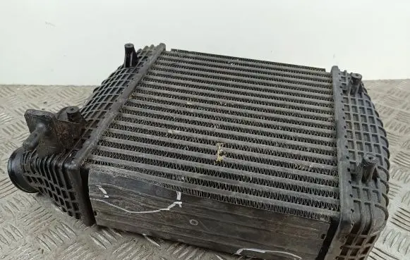 Maserati Quattroporte Intercooler radiator