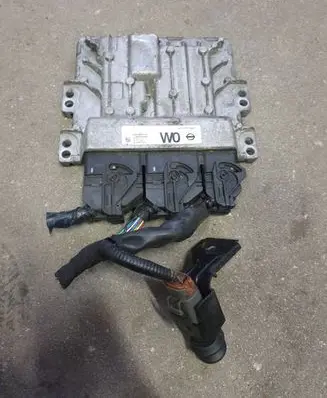 Nissan Juke I F15 Engine control unit/module 23710HY00D 878331316 A2C38807001