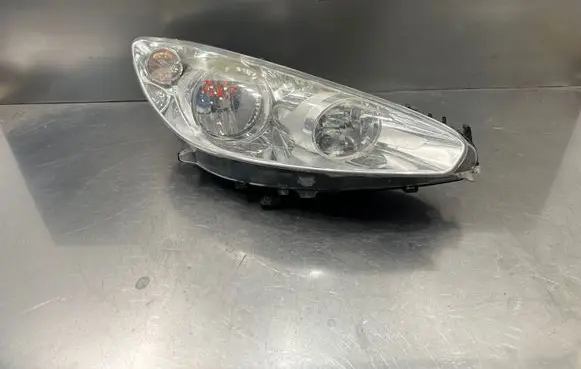 Peugeot 308 Headlight/headlamp 9674039780