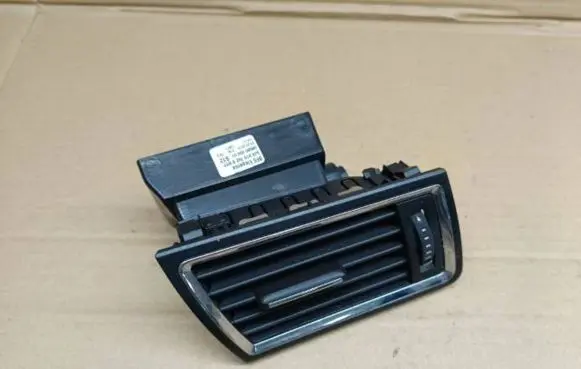 Seat Toledo IV (NH) Dashboard side air vent grill/cover trim 5JA819702B 0858000001