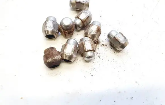 Hyundai Santa Fe Nuts/bolts 