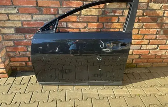 KIA Xceed Front door
