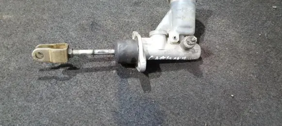 Mitsubishi Carisma Clutch master cylinder