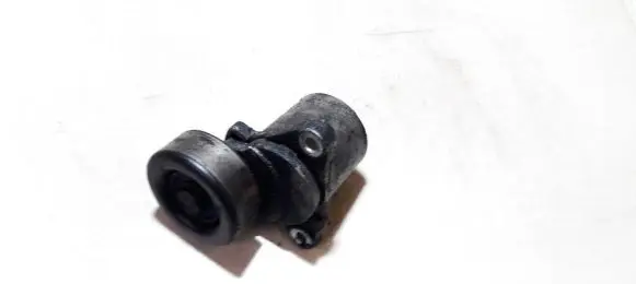 KIA Carens II Generator/alternator belt tensioner