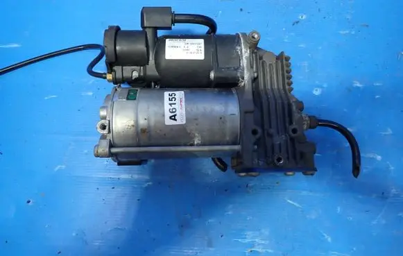 Land Rover Discovery 3 - LR3 Air suspension compressor 12011227 DR12011227