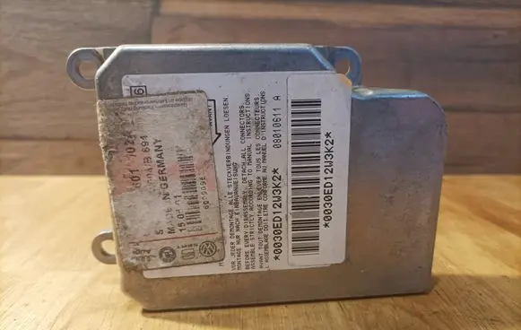 Volkswagen Golf IV Airbag control unit/module 65938976