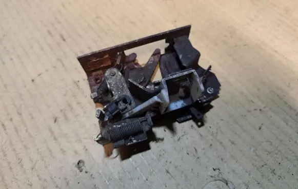 Tailgate/trunk/boot lock/catch/latch