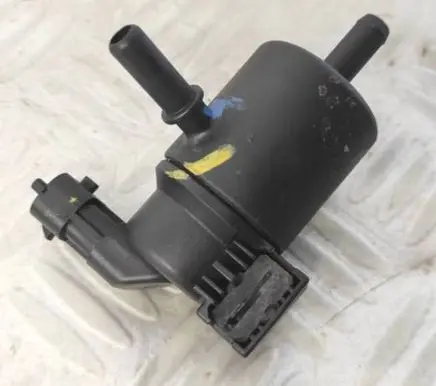 KIA Pro Cee'd III Turbo solenoid valve 2901008200 1348584 9044060184