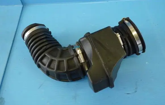 Opel Mokka Air intake hose/pipe 95437361