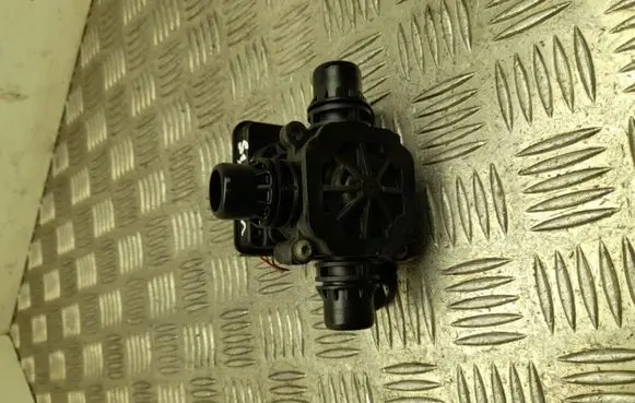 BMW iX1 Webasto circulation pump for autonomous heater 9462114