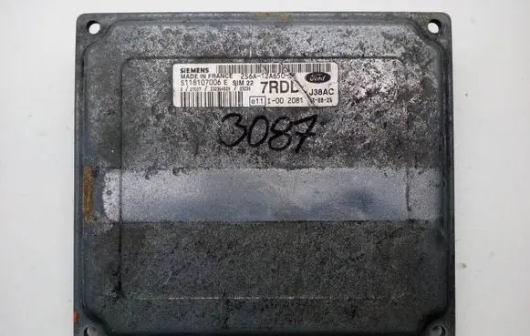 Ford Fiesta Engine control unit/module 2S6A12A650E