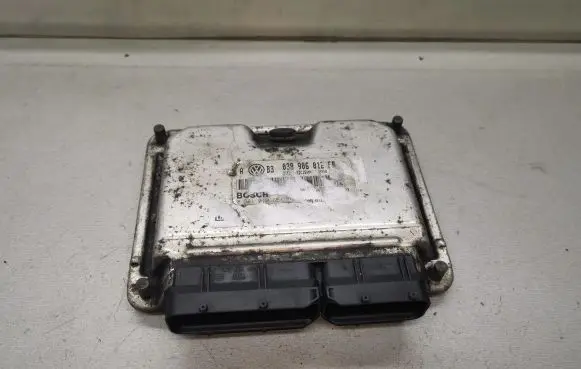 Volkswagen Golf IV Engine control unit/module 038906012FB 0281010651