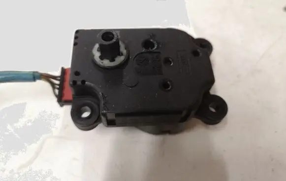 Peugeot 807 Air flap motor/actuator A21200100