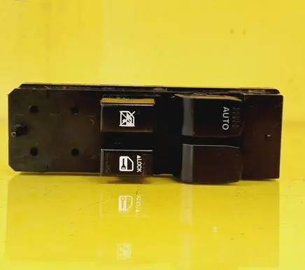 Suzuki Swift I Electric window control switch