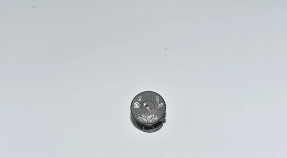 Passenger airbag on/off switch