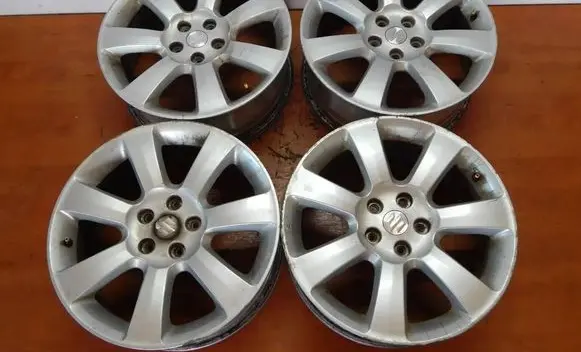 Suzuki Grand Vitara II R18 alloy rim 79K0870