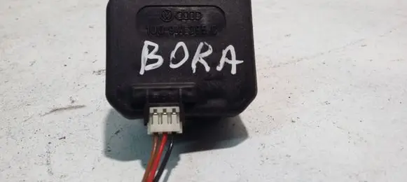 Volkswagen Bora Headlight level adjustment motor 1J0941295C