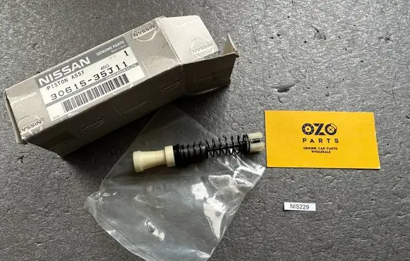 Nissan Patrol Y60 Clutch fluid level sensor 3061535J11