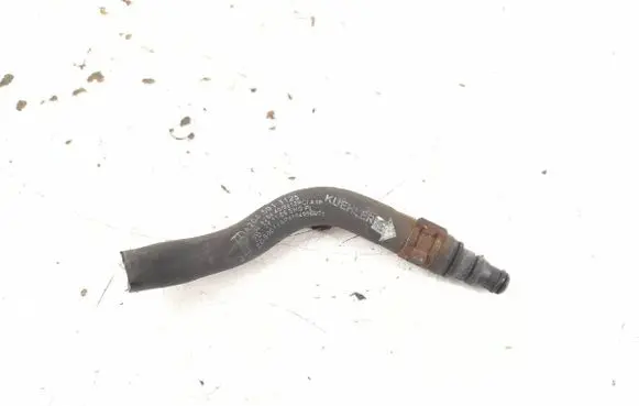 Mercedes-Benz C W204 Engine coolant pipe/hose 2045011125 A2045011125