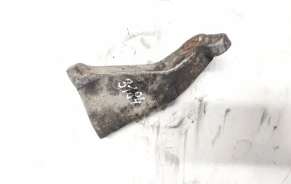 Volkswagen Golf III Engine mounting bracket 1h0199354f