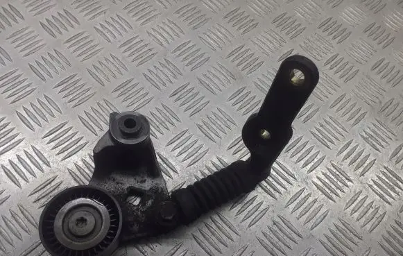 Ford Mondeo Mk III Alternator belt tensioner pulley 
