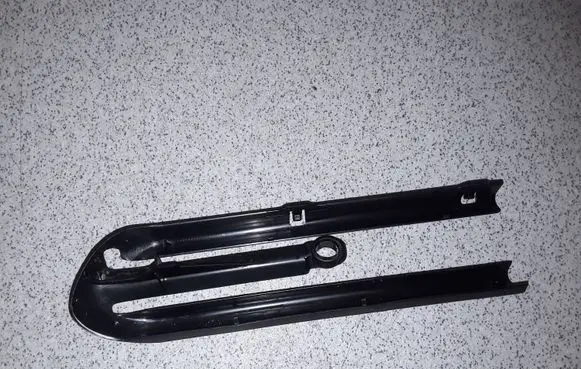 BMW 5 E39 Front driver seat rail trim 8207213