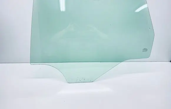 Seat Altea XL Rear door window glass 5P0845025
