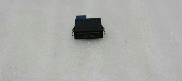 BMW X5 E53 Tailgate opening switch 8365579