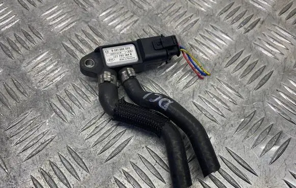 Renault Scenic III - Grand scenic III Exhaust gas pressure sensor 227702184R 0281006252 H8201238402