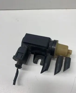 Volkswagen PASSAT B6 Turbo solenoid valve 1K0906627A 70086800 18T270