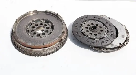 Volvo V40 Cross country Clutch set kit 31437538 31492038 31492037