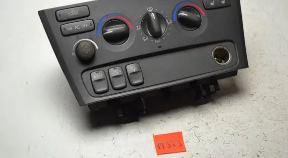 Volvo V70 Climate control unit 7923